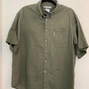 Short sleeve Columbia linen button up